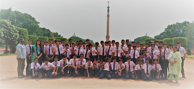 Visit to Rashtrapati Bhawan- Students of class visited Rashtrapati Bhawan on 22/08/2019 as a part of experiential learning.